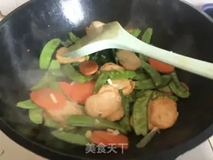 Make Dutch soy shrimp rolls step 8