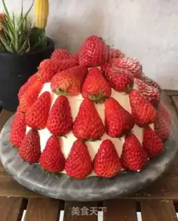Make Strawberry Bomb Moose step 15