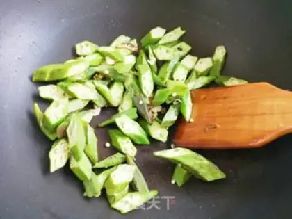 Make Autumn fried wood step 2