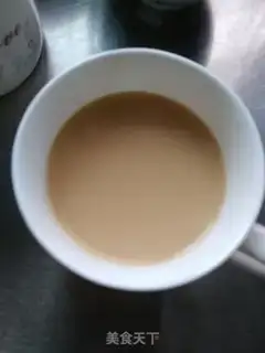 Make Bean milk tea to burn fairy herbs step 4