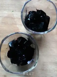 Make Bean milk tea to burn fairy herbs step 6