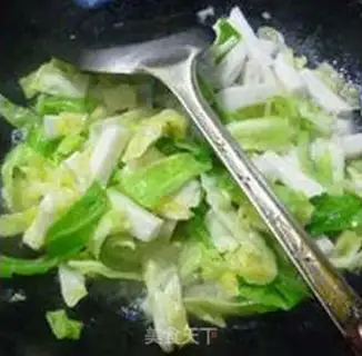 Make Crayfish with cabbage step 6