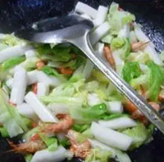 Make Crayfish with cabbage step 9