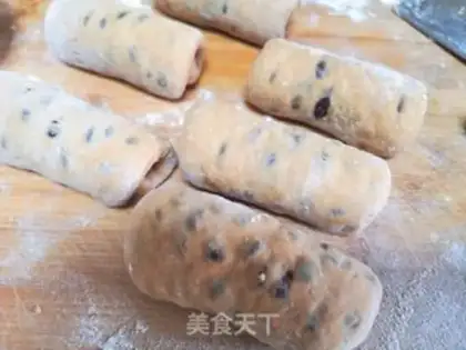 Make Red sugar red bean rolls step 6