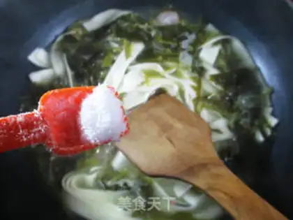 Make Sausage veggies with noodles step 7