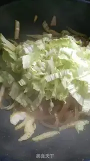 Make Pink fries and spicy cabbage step 6