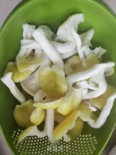 Make Frozen mushroom soup step 3