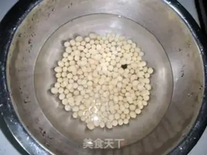 Make Cinnamon date soy sauce step 1