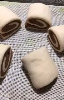 Make Coco-colored buns step 8