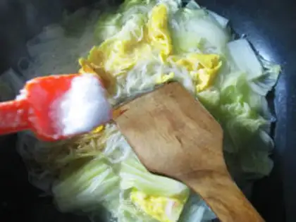 Make Duck and rice noodles step 9
