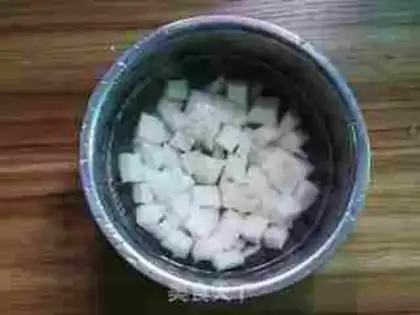 Make Silver-eared sweets from Weishan step 3