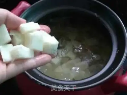 Make Silver-eared sweets from Weishan step 6
