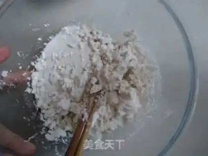 Make Red sugar coconut hooves step 3