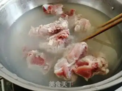 Make Piggy soup step 1
