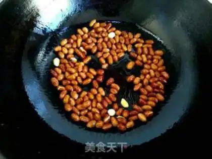 Make Shrimp sauce and peanuts step 2