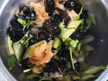 Make cucumbers with ears step 11