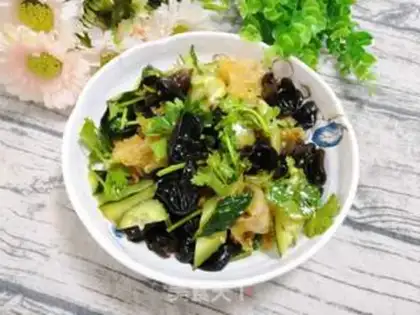 Make cucumbers with ears step 12