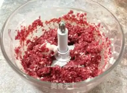 Make Homemade beefballs step 2