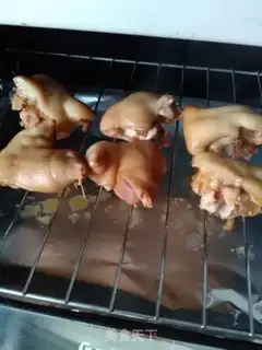 Make Roasted pig hoof step 4