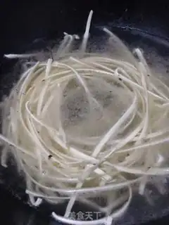 Make Salmon noodles step 2