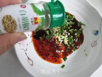 Make Spicy noodles step 1