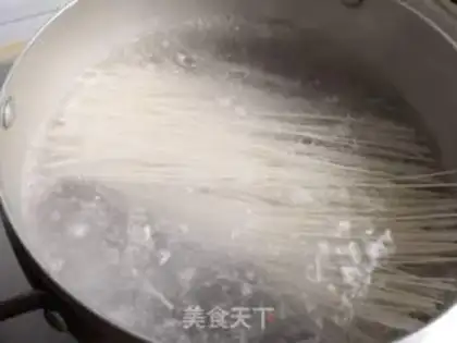 Make Spicy noodles step 4
