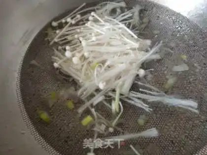 Make Golden fungus egg soup step 4