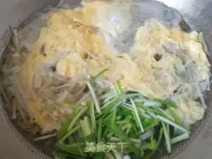 Make Golden fungus egg soup step 5