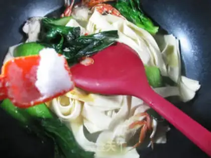 Make Beefball noodles step 5