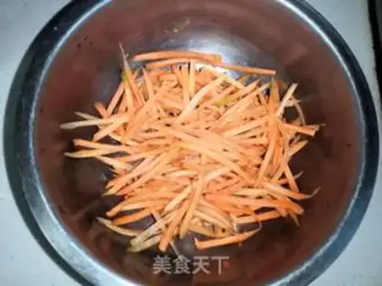 Make Sausage carrots, fried meat step 2