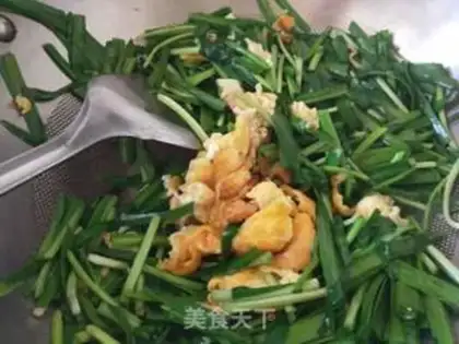 Make Scrambled eggs step 3