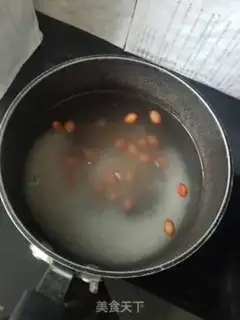 Make Porridge of peanuts step 1