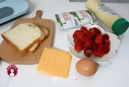 Make A simple sandwich step 1
