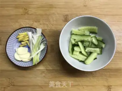 Make Shrimp noodles step 2