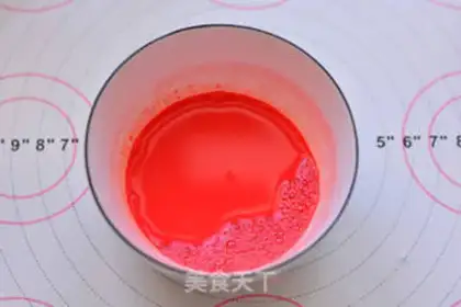 Make Red velvet cake rolls step 1