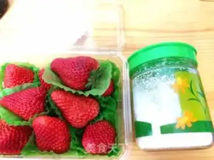 Make Sweet strawberries step 0