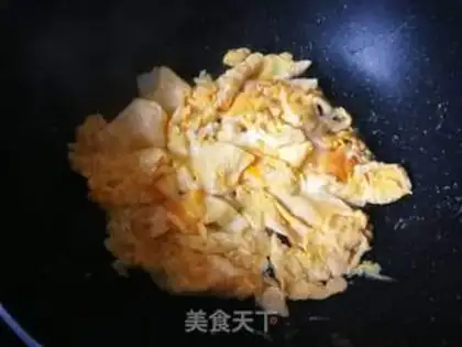 Make Spinach fried eggs step 5