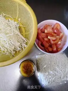 Make Tomato noodles step 0