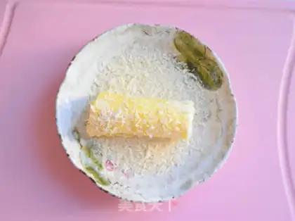 Make Toast banana roll step 9