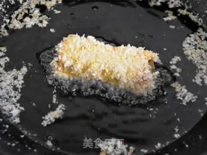 Make Toast banana roll step 11