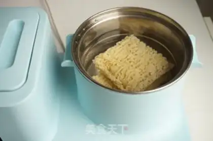 Make Spicy noodle step 5