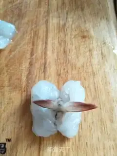 Make Three shrimp by moon step 3