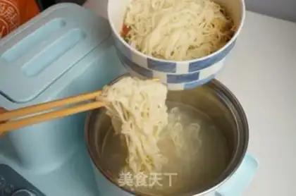 Make Spicy noodle step 6