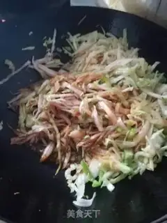 Make Peas sprouts of fried meat step 8