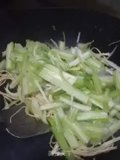 Make The celery makes thousands of silks step 3