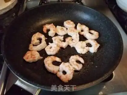 Make Egg shrimp fried tomatoes step 4