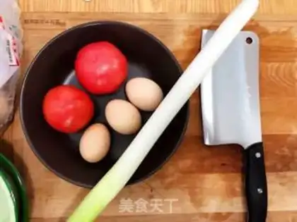 Make Tomato fried eggs step 0