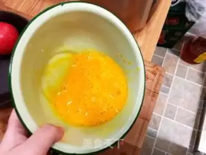 Make Tomato fried eggs step 3