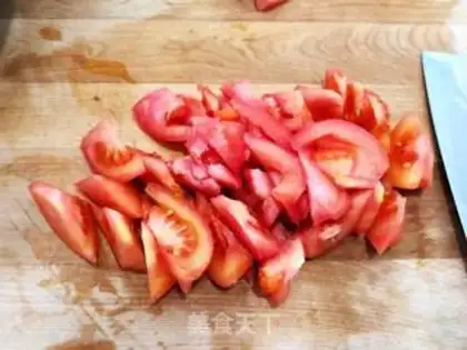 Make Tomato fried eggs step 7