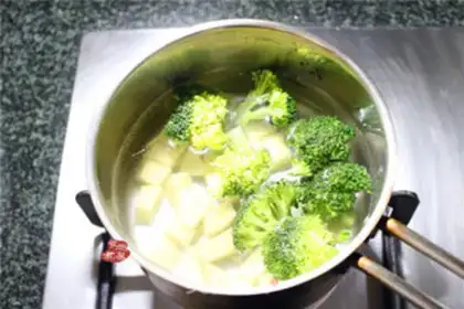 Make Healthy vegetable pie step 1